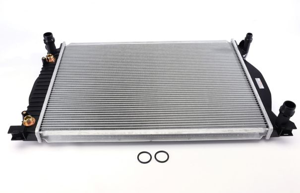 Радиатор охлаждения Audi A4/A6 3.0/3.2 00-09 53190NRF фото