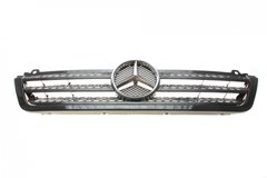 Решетка радиатора Mercedes Sprinter CDI 03- (c улыбкой и значком) 9018800385 фото