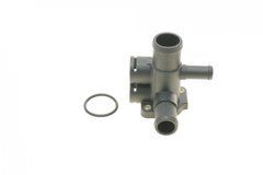 Фланец системы охлаждения VW T4 2.0 / Golf / Passat / Jetta 1.8 82-03 50052AIC фото