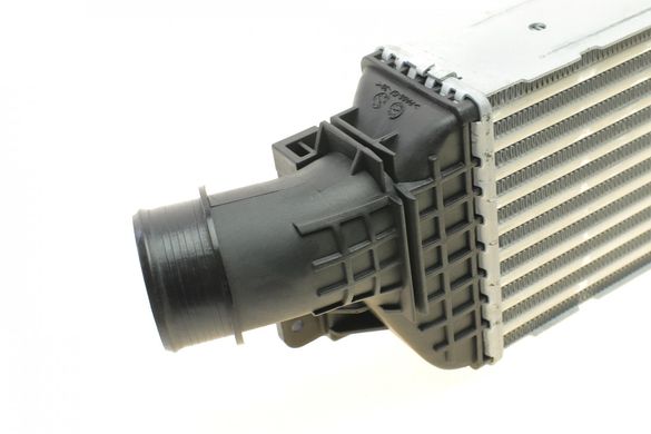 Радиатор интеркулера Audi Q3 2.0TDI/2.0TFSI 11-18 30339NRF фото