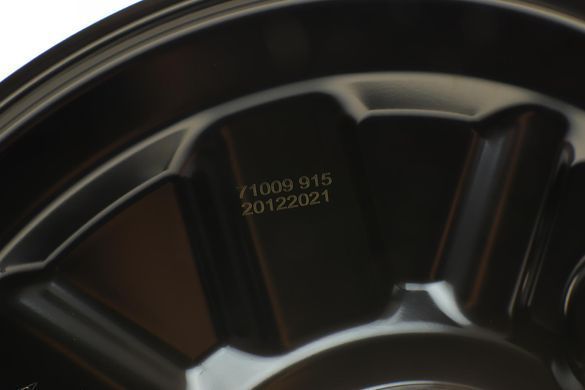 Защита заднего тормозного диска правая VW Golf / Audi A3 / Skoda Octavia 12- 71009AIC фото